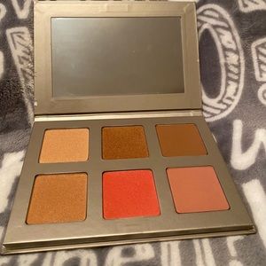 Iconic London face pallet